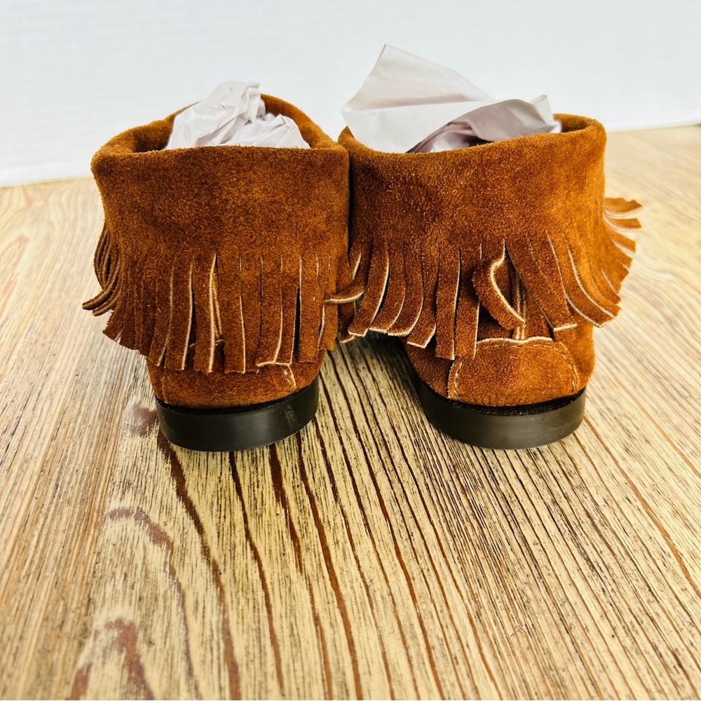 Minnetonka Size 7 Brown Suede Ankle Boot with Beaded Design - Picture 4 of 10